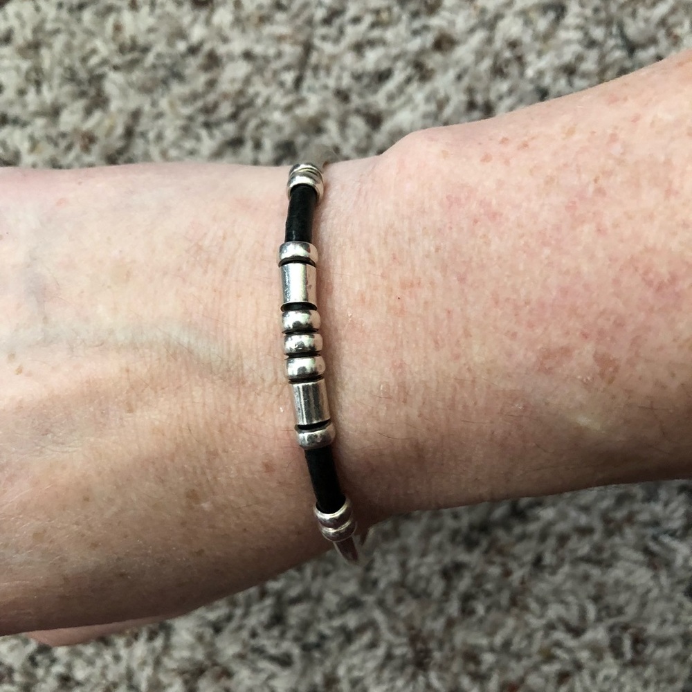 Silver Handmade Black Detail Bangle - Picture 6 of 8